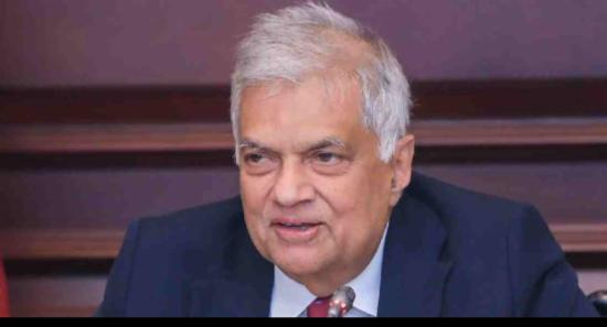 President meets Singaporean counterpart